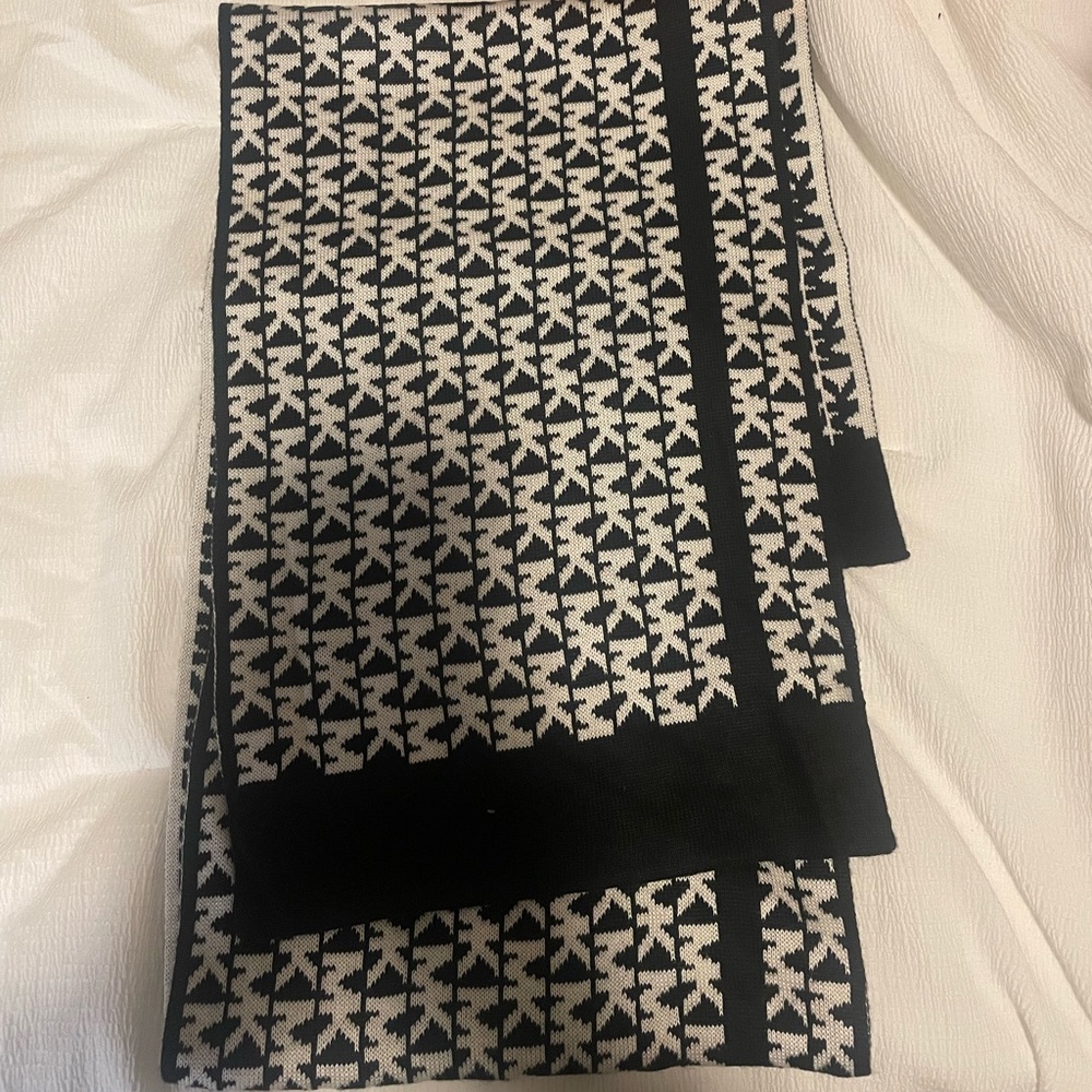Michael Kors Scarf.